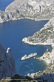 30 04 2009 - Marseille (FRA, 13) - Les Calanques - Morgiou, Sugitton et les Pierres tombées as seen from col de la Grande Candelle