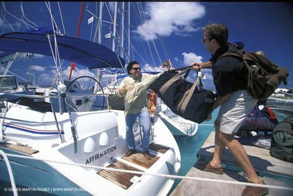 Cruising - People - Crew work