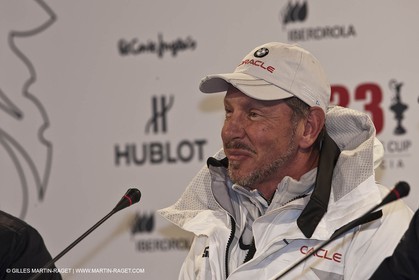 11 02 2010 - Valencia (ESP) - 33rd America's Cup - BMW ORACLE Racing - Day off 2