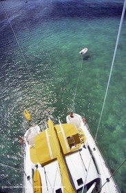 Multicoque au mouillage