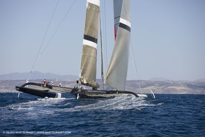 11 10 2008 - San Diego (CA, USA) - America's Cup - BMW ORACLE Racing - 90 ft trimaran sea trials - San Diego session - Sail 4