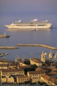 France, Provence, Marseille, Port de commerce, opérations portuaires, métiers de la mer