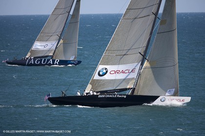 05 08 2010 - Cowes (UK, IOW) - The 1851 Cup -  BMW ORACLE Racing -  - Round The Island Race - Passing Ste Catherine Lighthouse.