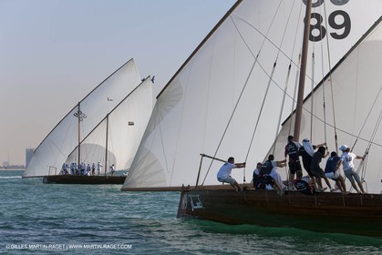 20 11 2010 - Dubai (UAE) - Dubai Louis Vuitton Trophy - Courses de boutres traditionnels pour les équipes engagées