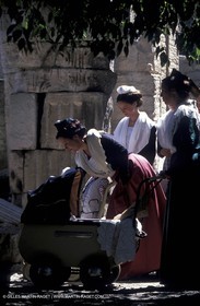 Arlésiennes en costume