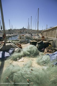 Pêche, barques, pointus, pêcheurs