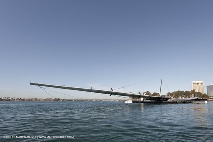 10 11 2009 - San Diego (USA, CA) - 33rd America's Cup - BMW ORACLE Racing - Wing testing , Day 1