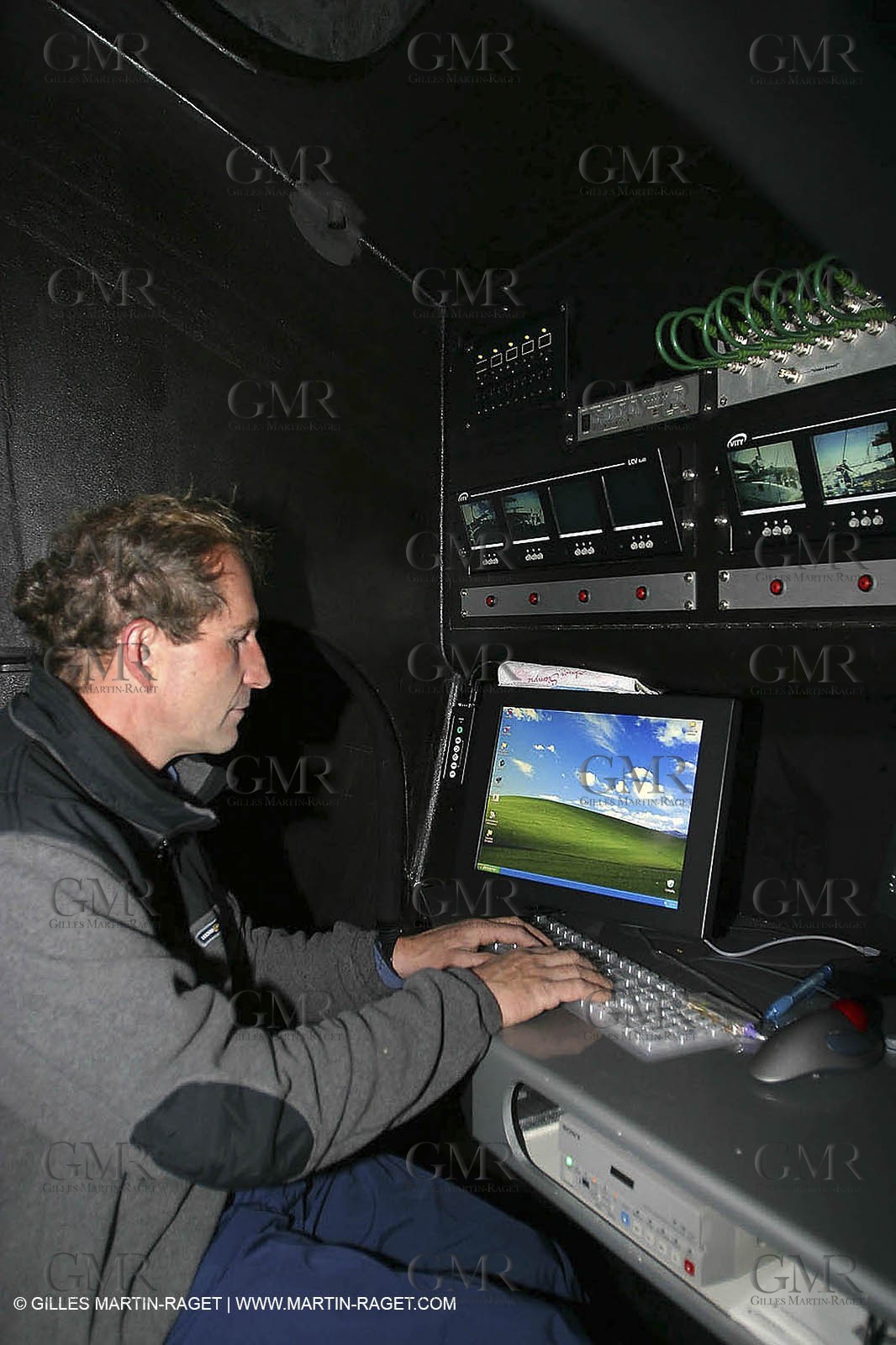 Orange II - Trophée Jules Verne 2004 - Jacques Caraes