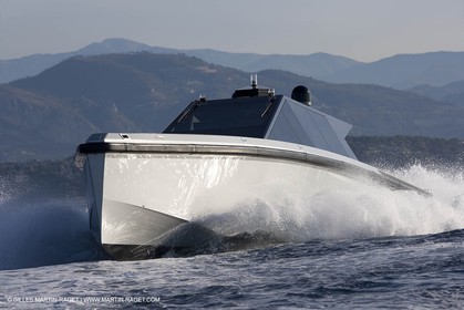 29 09 2007 - St Jean Cap Ferrat - Wally Yachts - Wally Power 70 - Lau Lau