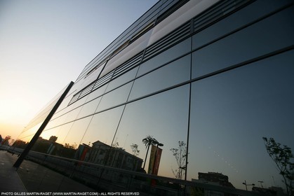 17 04 2007-Valencia (Spain)- 32nd America's Cup - Louis Vuitton Cup - RR1 - Day 2 - BMW ORACLE Racing