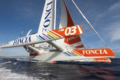 27 09 2012 - Marseille (FRA,13) - Alpari World Match Race Tour - Match Race France 2012 - Day 3 - Quarter finals - Matc Racing specialists sail on Foncia