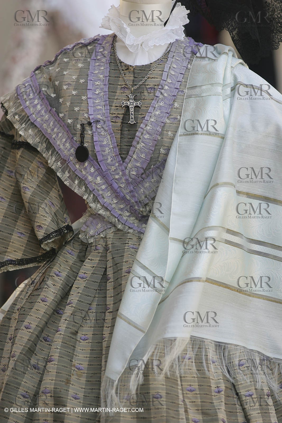 May 2004 - La Tour d'Aigues (FRA, 84) - Old costumes for women of the South exhibition