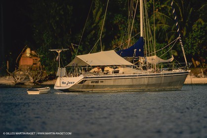sailing, cruising, monohull at the mooring