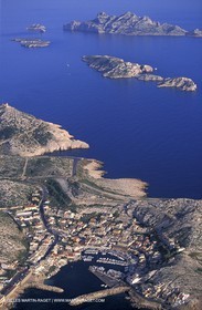 Village des Goudes - Iles Jarre, Calseraigne et Riou