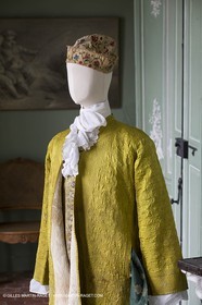 31 10 2013 - Ansouis (FRA,84) - Ansouis castle - Costumes of the exhibit Men costumes