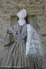 May 2004 - La Tour d'Aigues (FRA, 84) - Old costumes for women of the South exhibition