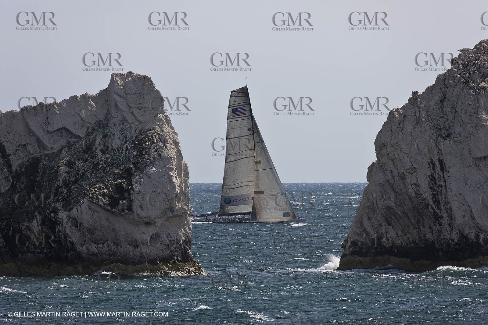 05 08 2010 - Cowes (UK, IOW) - The 1851 Cup -  BMW ORACLE Racing -  - Round The Island Race - Rounding the Needles.