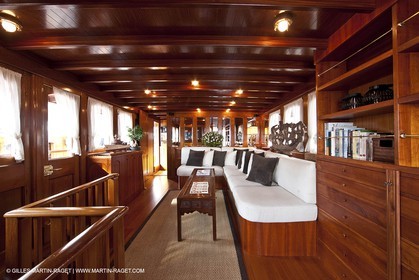 17-19 09 2009 - Monaco (MC) - Centenaire Tuiga, Over the Rainbow