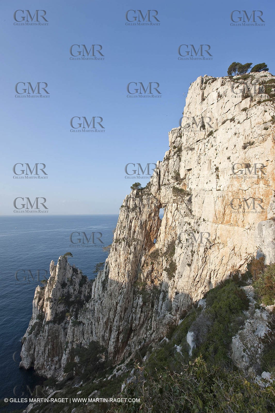 20 03 2009 - Marseille (FRA, 13) - Les Calanques - Pic de l'Eissadon and devenson cliffs
