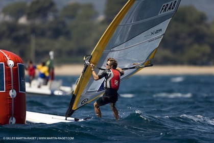 27 04 2007 - 2007 Semaine Olympique Française - Hyères (South of France) - Day 6 - Medal Race - Team France - RS:X : Huguet Nicolas