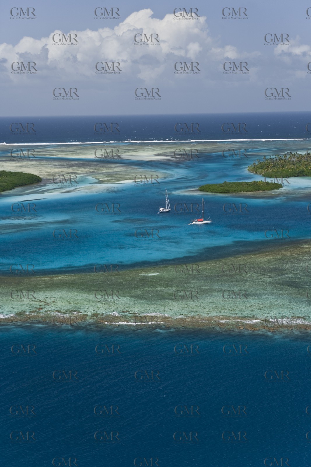 01 02 2008 - San Blas Archipelago (Panama) - Motor Yacht Senses