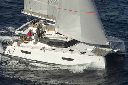 Saona 47 - Fountaine Pajot - shooting helico - 7 6 2017 - Photo Guilain Grenier