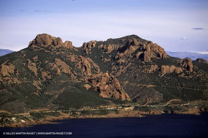 Esterel hills
