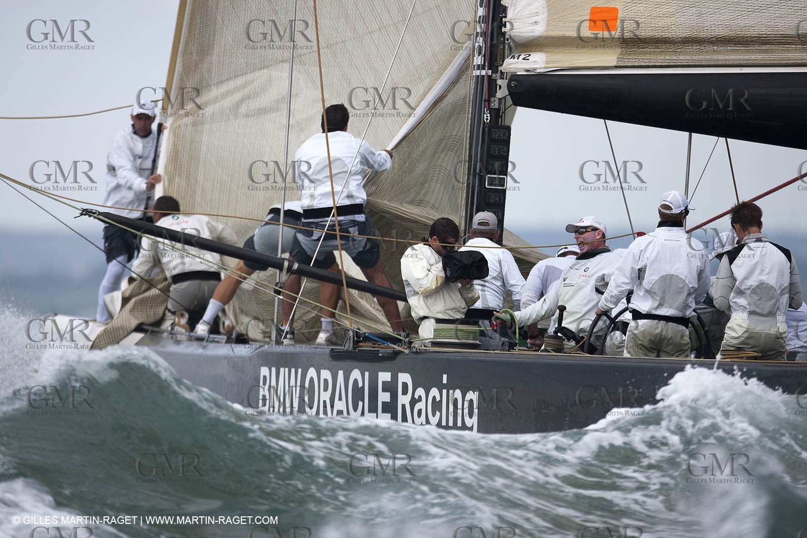03 08 2010 - Cowes (UK, IOW) - The 1851 Cup -  BMW ORACLE Racing - Day 1.