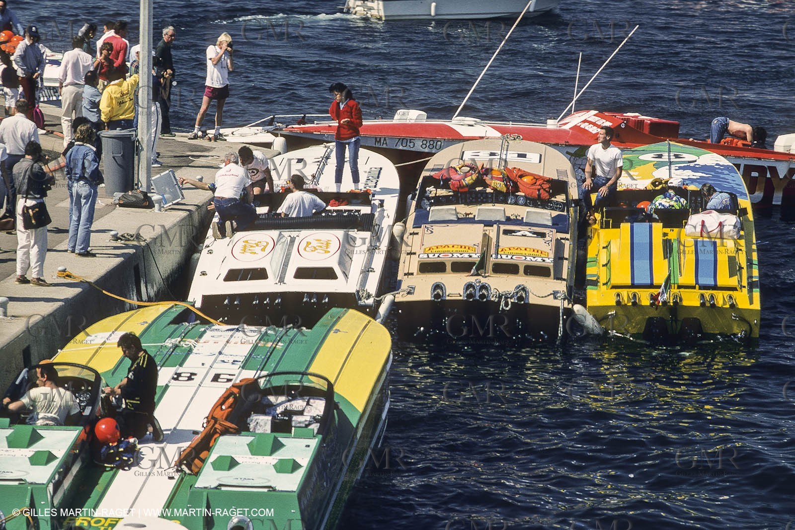 Powerboating, offshore racing