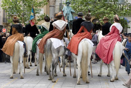 Arlésiennes en costume - Fête des Gardians - Arles