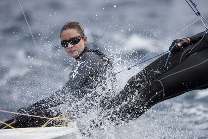 20 04 2010 - Hyères (FRA,83) - SOF 2010 - ZHIK Team - 470 fem -  Ingrid Petitjean - Nadège Douroux