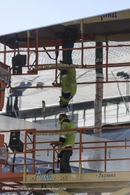 04 02 2013 - Marseille (FRA,13) - Renovation du Quai de la Fraternité (Vieux Port), pose de l'ombrière