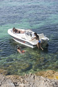 Motor boat mooring