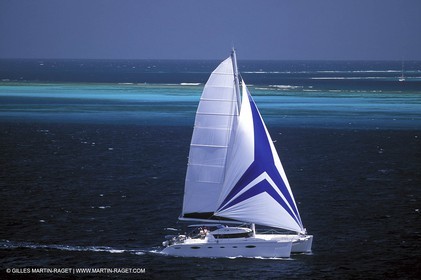 Multicoque sous voile