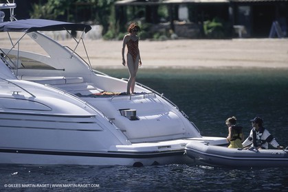 Bateaux à moteur, powerboating, Semi-rigides, ribs