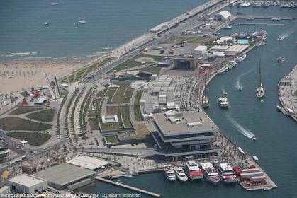 2' 06 2007-Valencia (Spain)- 32nd America's Cup - Final Match - Day 2
