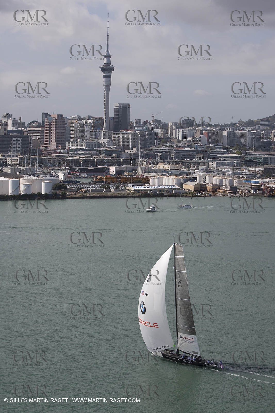 29 01 2009 - Auckland (NZL) -  Louis Vuitton Pacific Series - BMW ORACLE Racing - Training