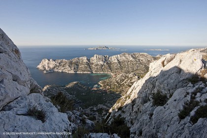 04 04 2009 - Marseille (FRA, 13) - Les Calanques - Marseille as seen from the top of the Baou Rond summit