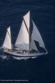 Classic Yachts, Thendara