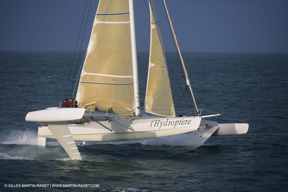 Sailing, Overall speed record attempt, L'Hydroptère