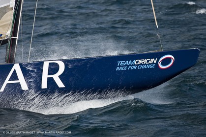 05 08 2010 - Cowes (UK, IOW) - The 1851 Cup -  BMW ORACLE Racing - Round The Island Race - Rounding the Needles