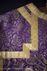 04 02 2013 - Marseille(FRA,13), Notre Dame de la Garde, liturgical clothing