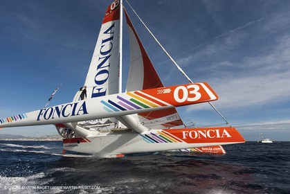 27 09 2012 - Marseille (FRA,13) - Alpari World Match Race Tour - Match Race France 2012 - Day 3 - Quarter finals - Matc Racing specialists sail on Foncia