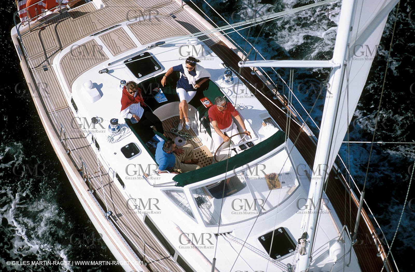 Crusing monohull sailing