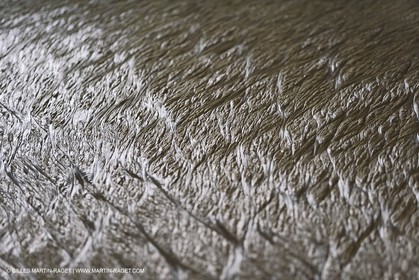 01 02 2007 - Salon de Provence - Fabrication traditionelle du savon de Marseille aux savonneries Marius Fabre - couche supérieure de la pâte à savon avant surfaçage**01 02 2007 - Salon de Provence - Traditional soap of Marseille making at Marius Fabre soap maker - uppper level of the soap past before equalization