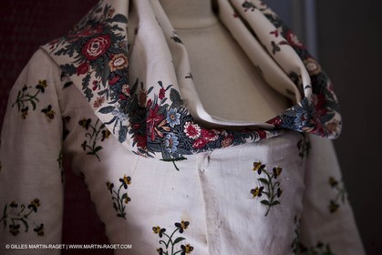 30 06 2011 - Toulon (FRA,83) - Villa Rosemaine - Indiennes sublimes exhibition