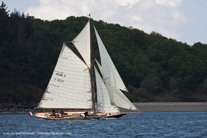 19 05 2010 -  Lanveoc Poulmic (FRA,29) - French Navy School Grand Prix - Pen Duick