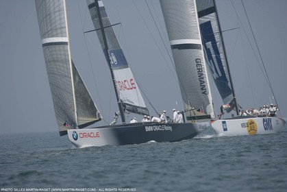 20 04 2007-Valencia (Spain)- 32nd America's Cup - Louis Vuitton Cup - RR1 - DAY 5 - BMW ORACLE Racing