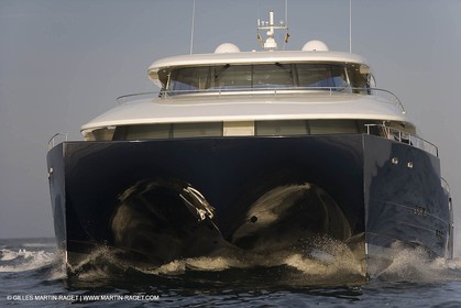 11 06 2007 - Valencia (Spain) - Super Yacht Catamaran Bradley, Gilles Vaton design built by H2X in la Ciotat (France)
