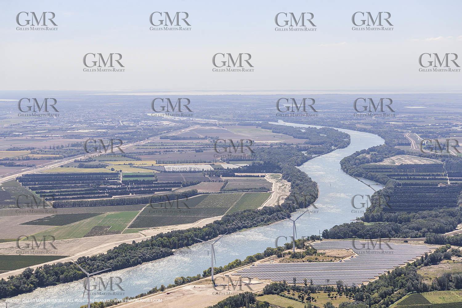 Le Rhône à Arles